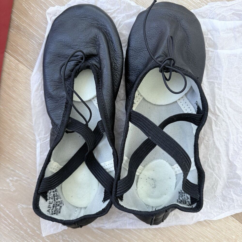 Capezio Juliet II 2027 Black Leather Ballet Shoes 6M Fits 5.5 Split Sole Dance